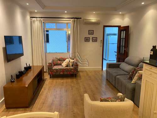 Apartamento, código 1360 em Santos, bairro Estuário