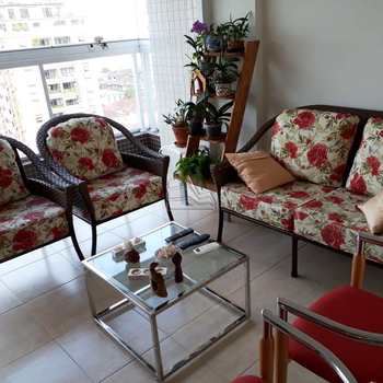 Apartamento em Santos, bairro Gonzaga