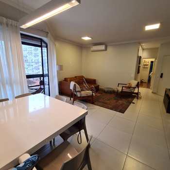 Apartamento em Santos, bairro Gonzaga