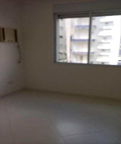 Apartamento, código 6152 em Santos, bairro Aparecida