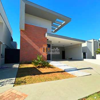 Casa de Condomínio em Sorocaba, bairro Chácara Ondina