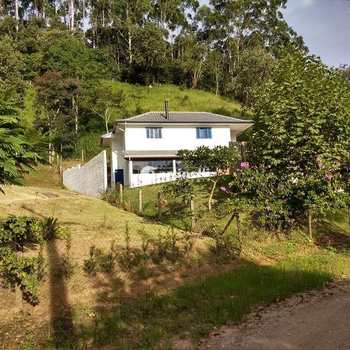Sobrado em Santo Antônio do Pinhal, bairro Rural