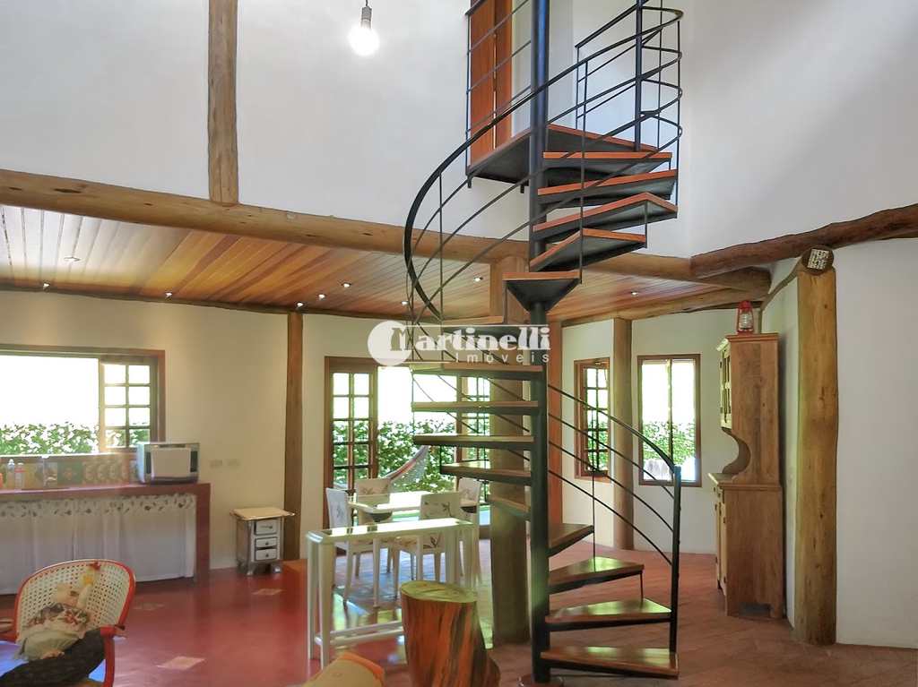 Casa de Condomínio em Santo Antônio do Pinhal, no bairro Centro