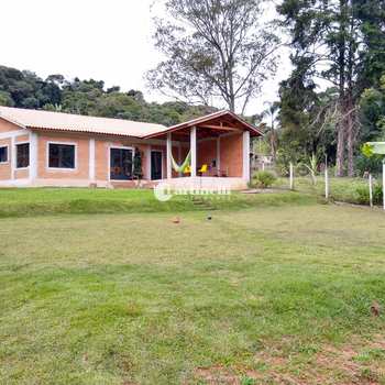 Casa em Santo Antônio do Pinhal, bairro 10 Km do Centro