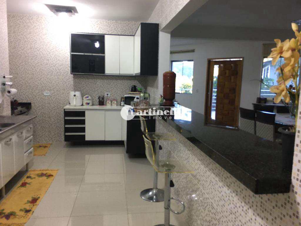 Casa de Condomínio em Santo Antônio do Pinhal, no bairro Centro