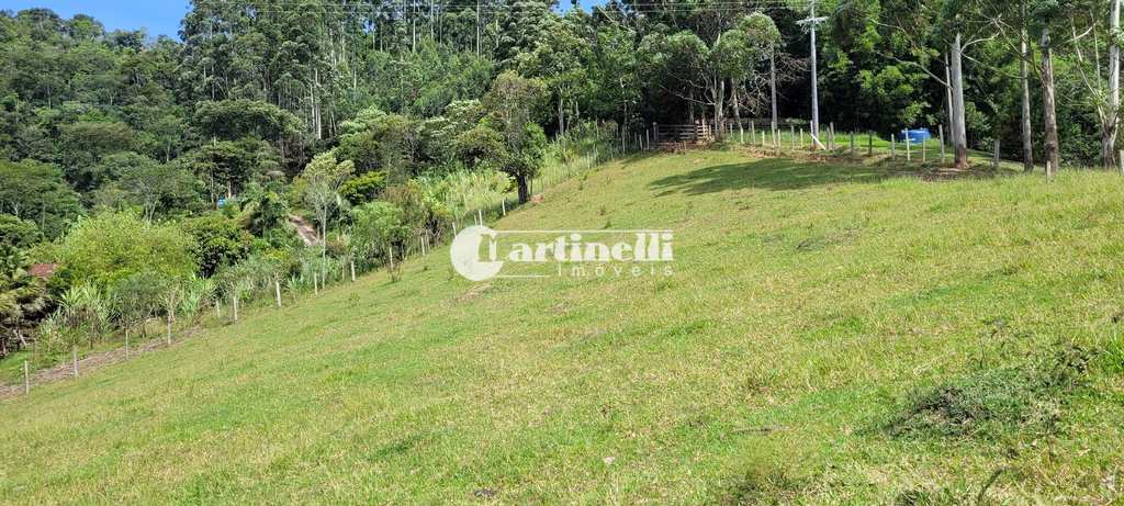 Sítio em Santo Antônio do Pinhal, no bairro Rural