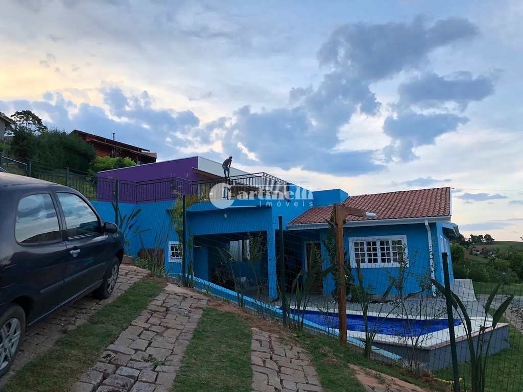 Casa em Santo Antônio do Pinhal, no bairro Centro