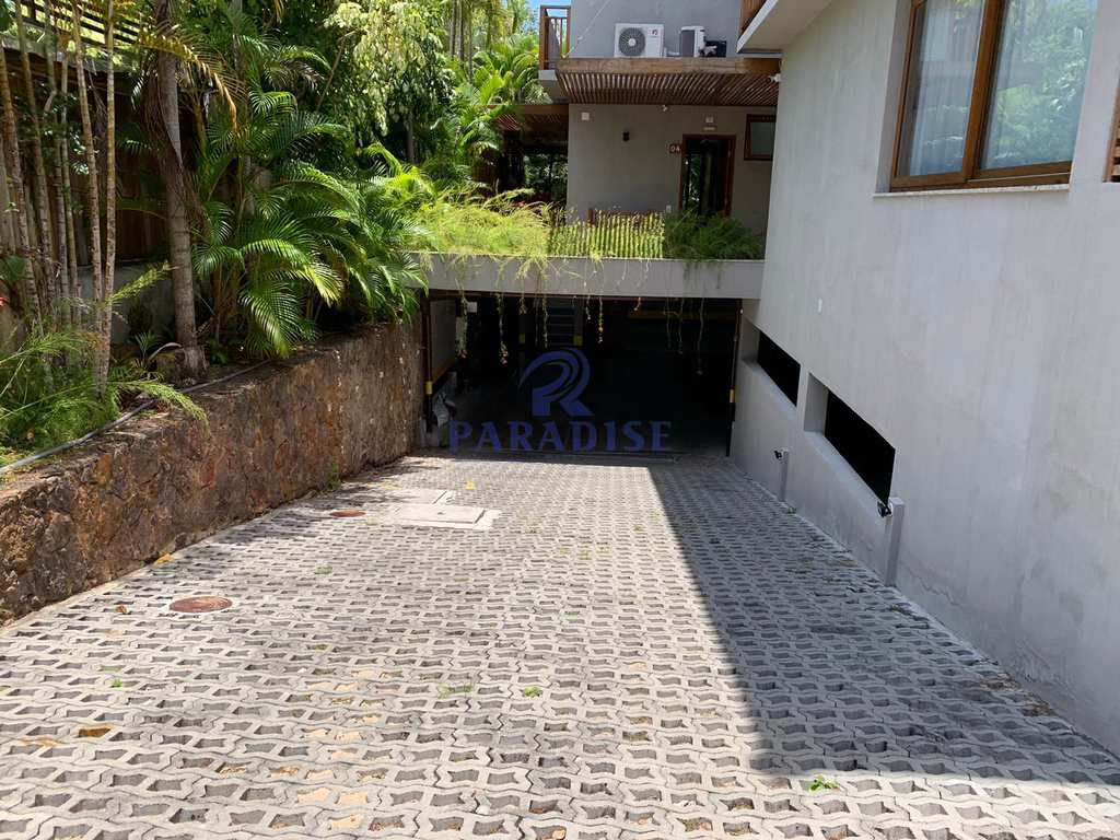 Apartamento em Mata de São João, no bairro Praia do Forte