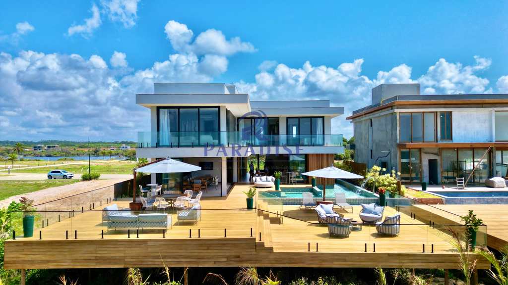 Casa em Camaçari, no bairro Guarajuba (Monte Gordo)