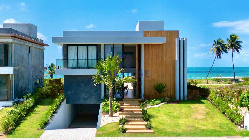 Casa em Camaçari, no bairro Guarajuba (Monte Gordo)