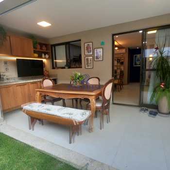 Apartamento em Camaçari, bairro Guarajuba