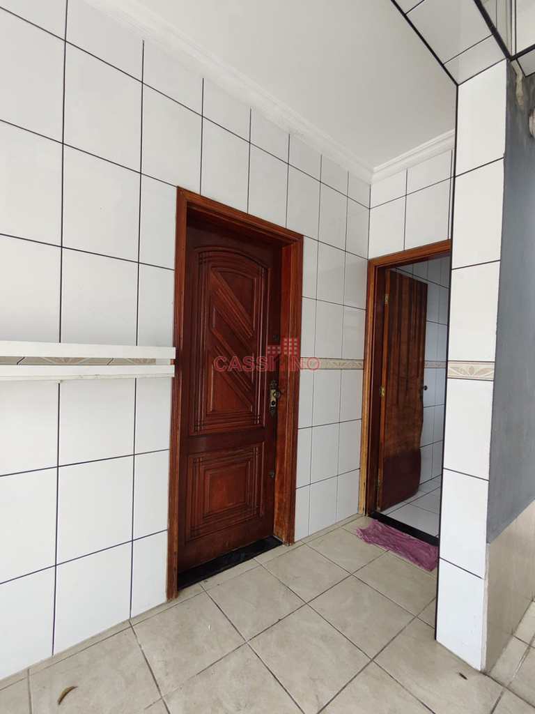 Sobrado em Cubatão, no bairro Vila Nova