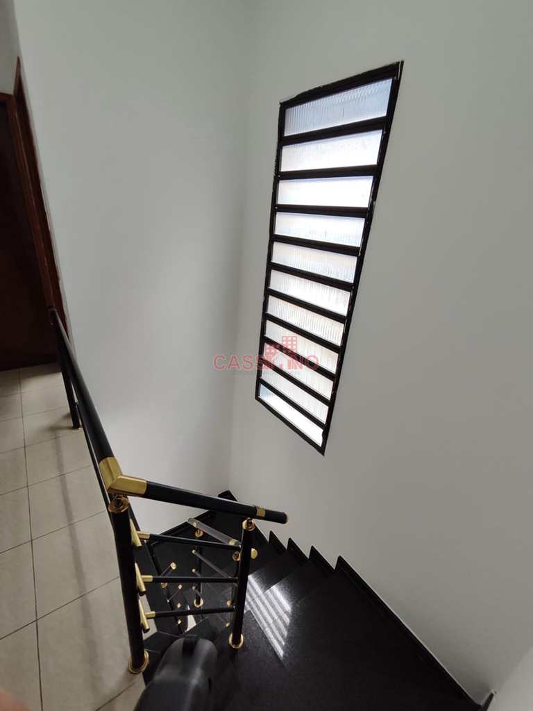 Sobrado em Cubatão, no bairro Vila Nova