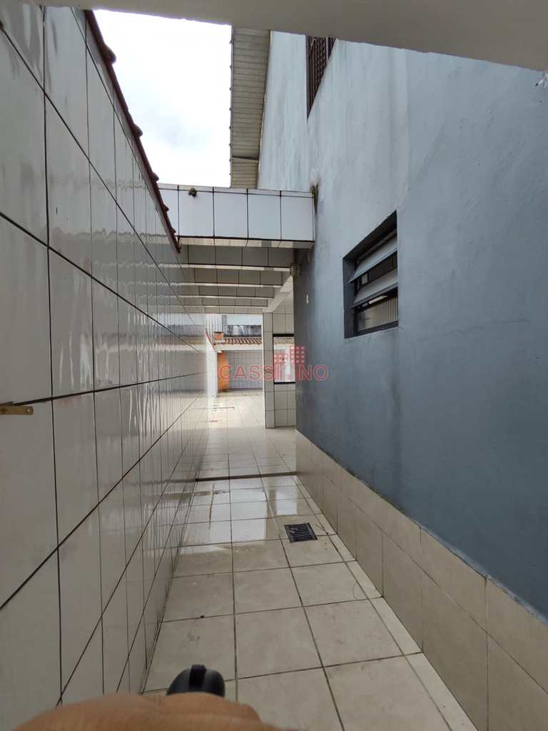 Sobrado em Cubatão, no bairro Vila Nova