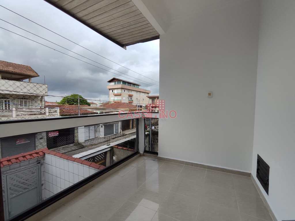 Sobrado em Cubatão, no bairro Vila Nova