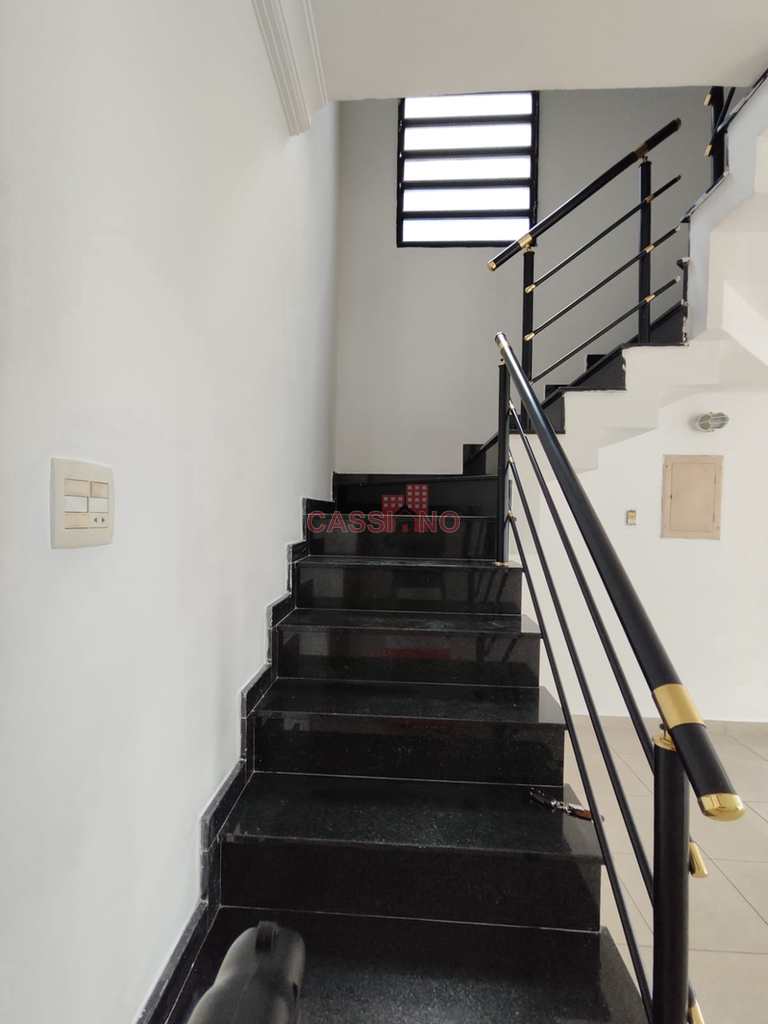 Sobrado em Cubatão, no bairro Vila Nova