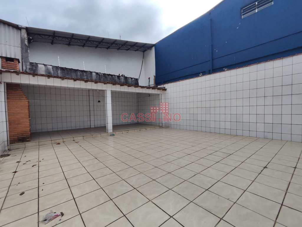 Sobrado em Cubatão, no bairro Vila Nova