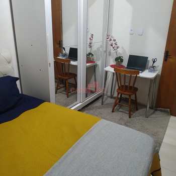 Apartamento em Cubatão, bairro Vila Nova