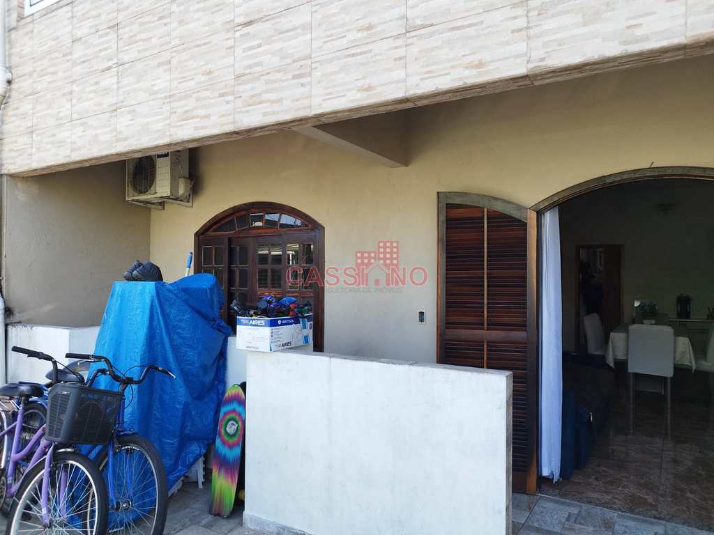 Casa em Cubatão, no bairro Vila São José