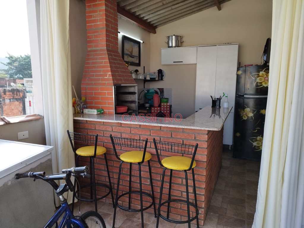 Casa em Cubatão, no bairro Vila São José