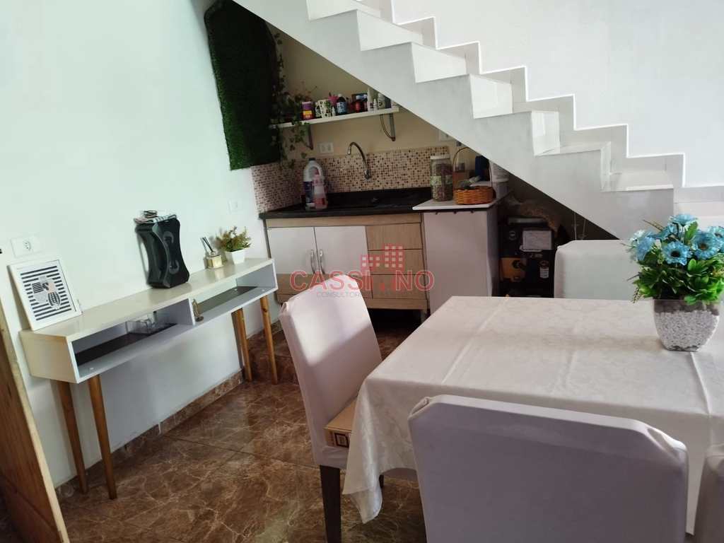 Casa em Cubatão, no bairro Vila São José