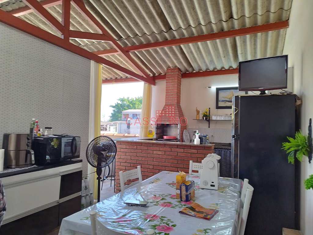 Casa em Cubatão, no bairro Vila São José