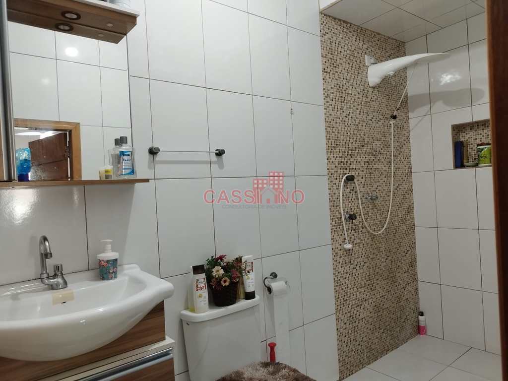 Casa em Cubatão, no bairro Vila São José