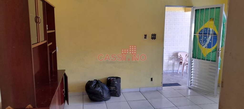 Casa em Praia Grande, no bairro Nova Mirim