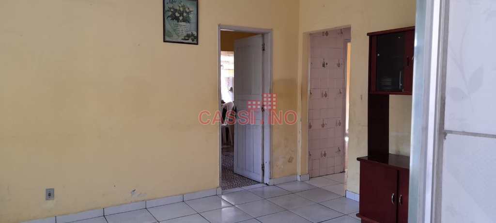 Casa em Praia Grande, no bairro Nova Mirim