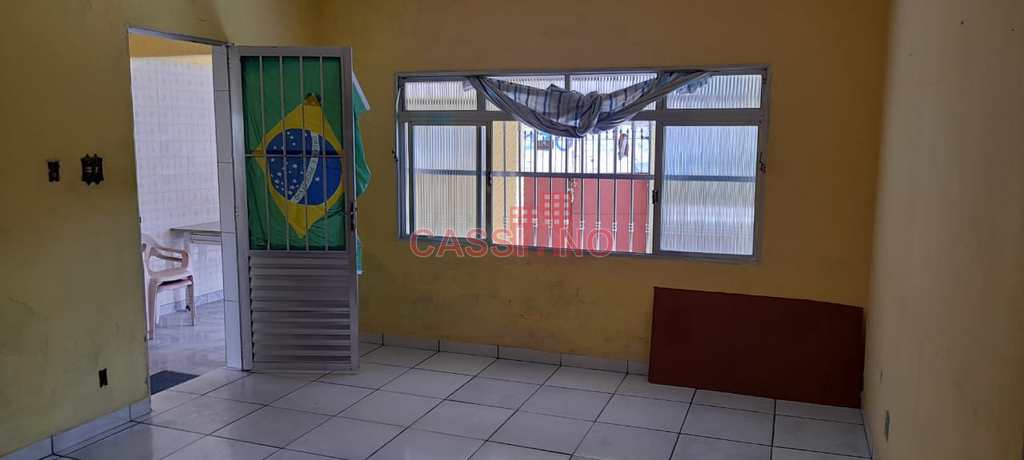 Casa em Praia Grande, no bairro Nova Mirim