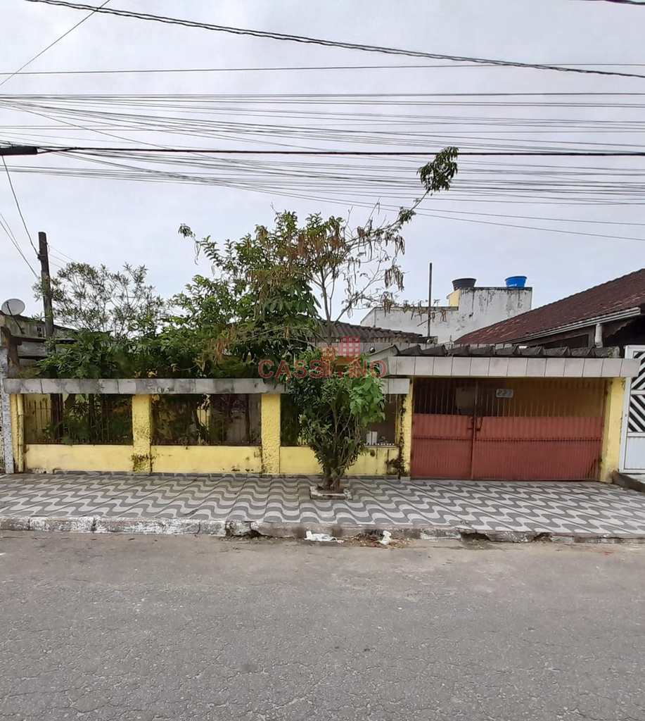 Casa em Praia Grande, no bairro Nova Mirim