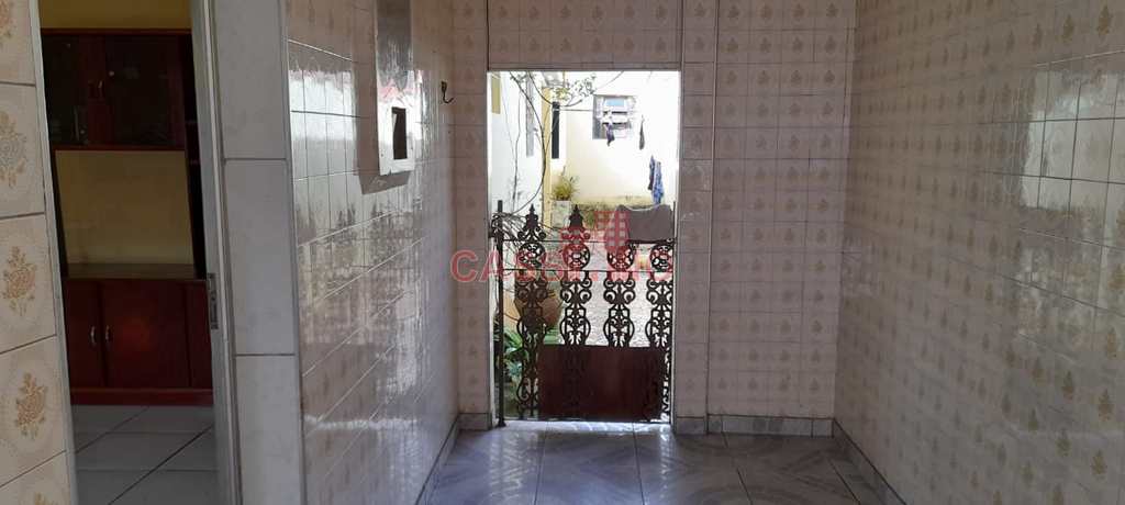 Casa em Praia Grande, no bairro Nova Mirim