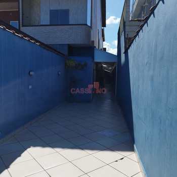 Casa em Cubatão, bairro Jardim Casqueiro