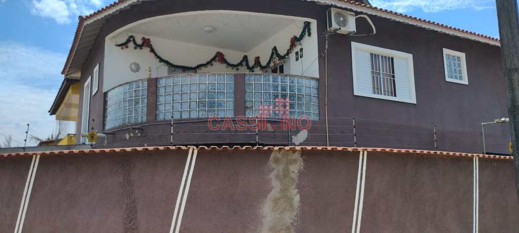Sobrado em Cubatão, no bairro Vale Verde