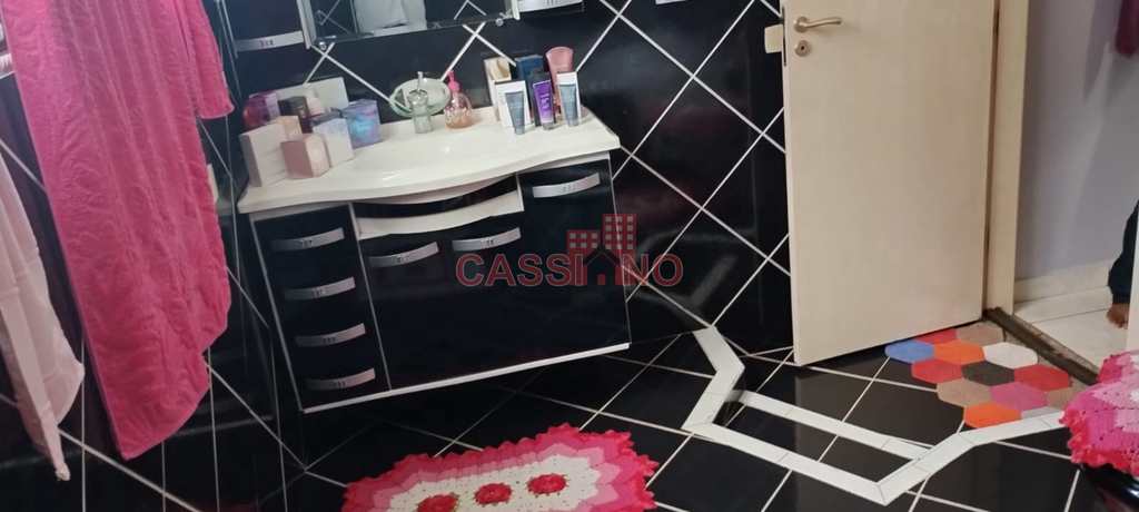 Sobrado em Cubatão, no bairro Vale Verde