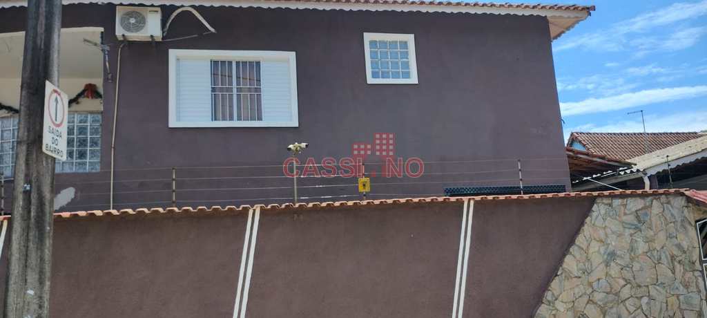 Sobrado em Cubatão, no bairro Vale Verde
