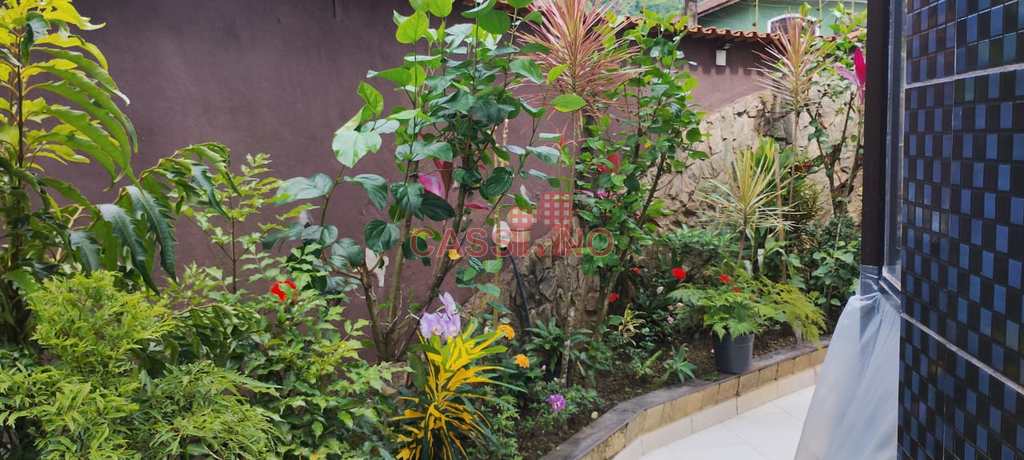 Sobrado em Cubatão, no bairro Vale Verde