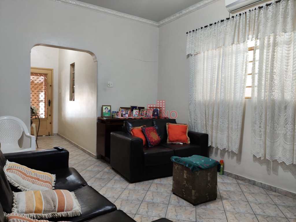 Casa em Cubatão, no bairro Centro