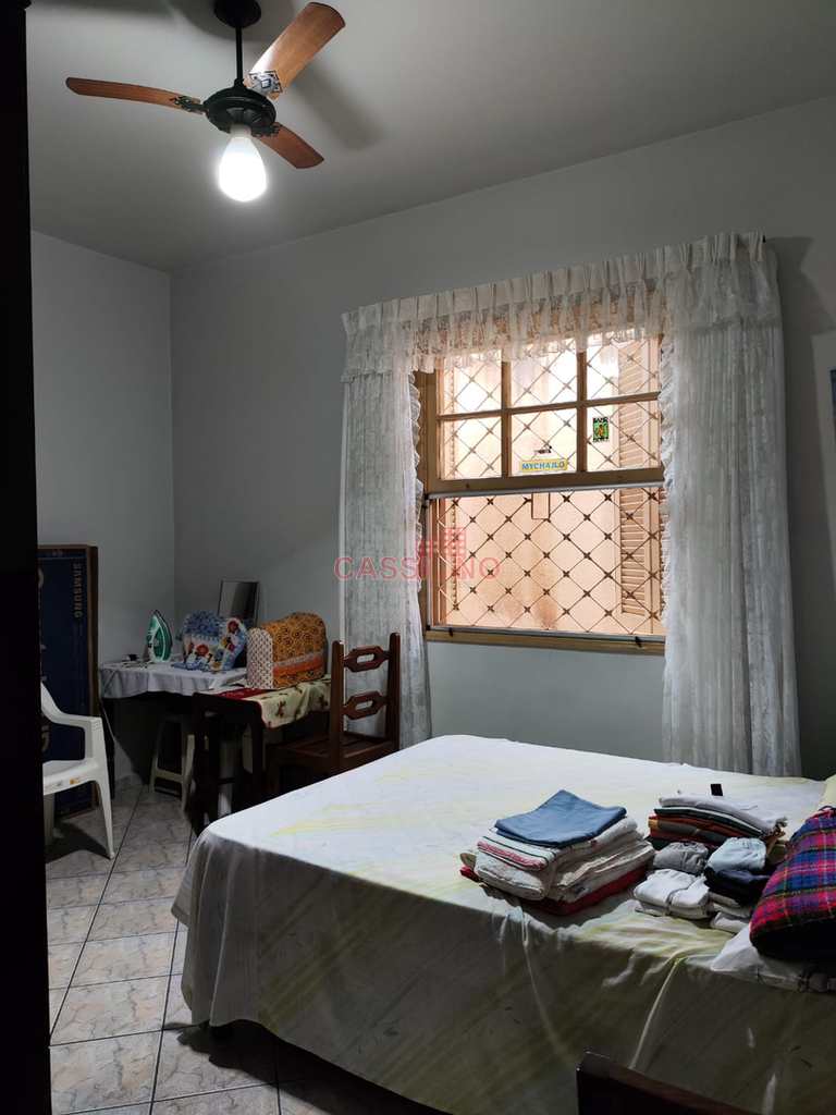 Casa em Cubatão, no bairro Centro