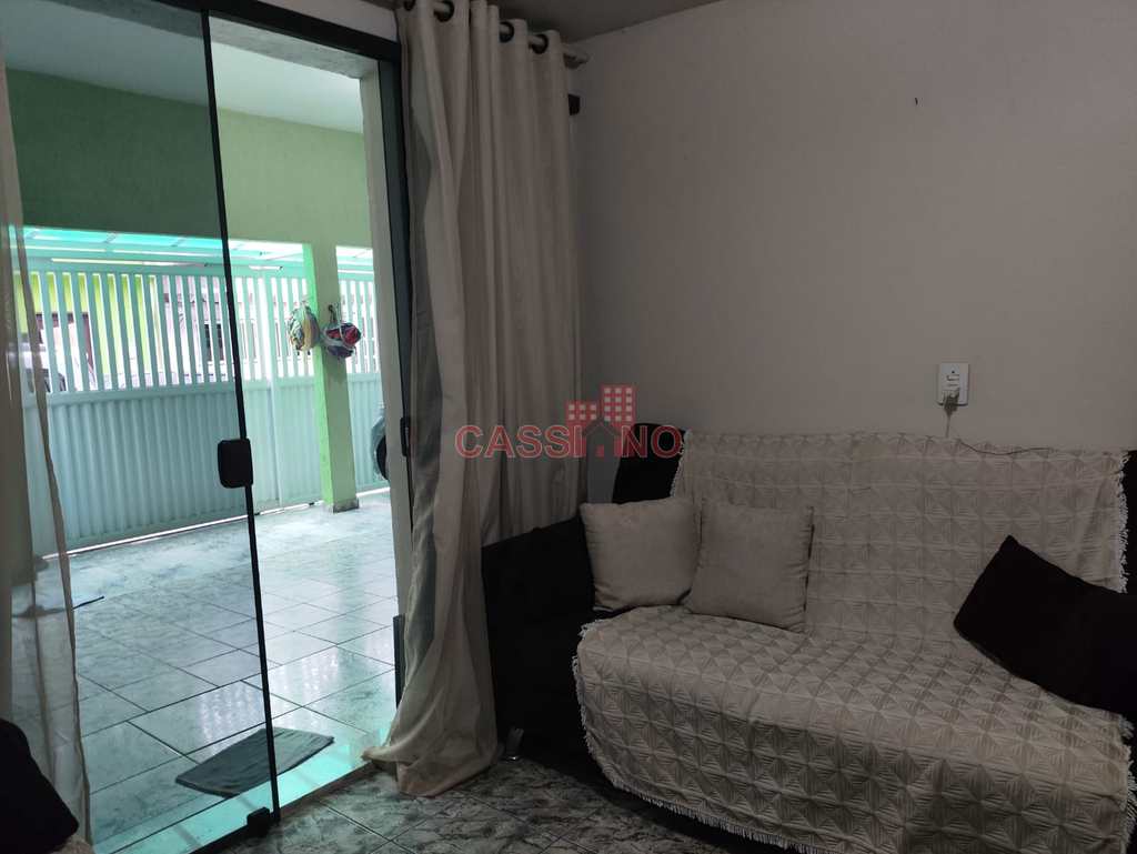 Casa em Cubatão, no bairro Vila São José