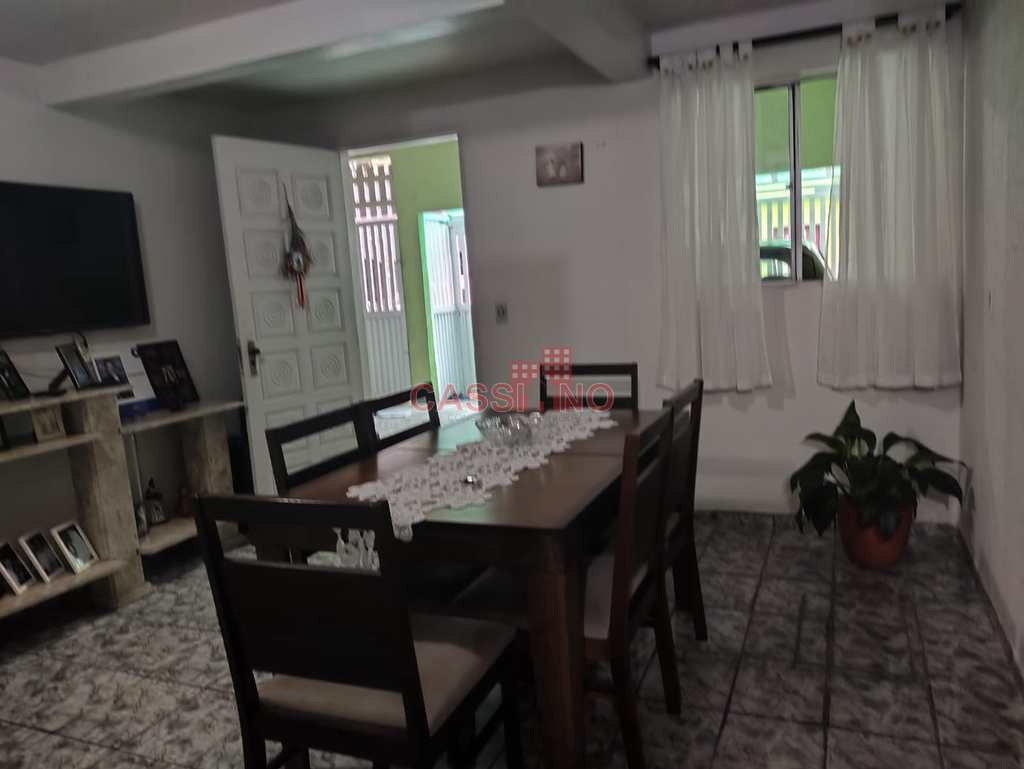 Casa em Cubatão, no bairro Vila São José