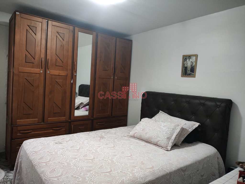 Casa em Cubatão, no bairro Vila São José