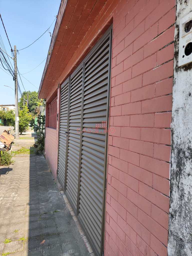 Casa em Cubatão, no bairro Padre Manoel da Nóbrega