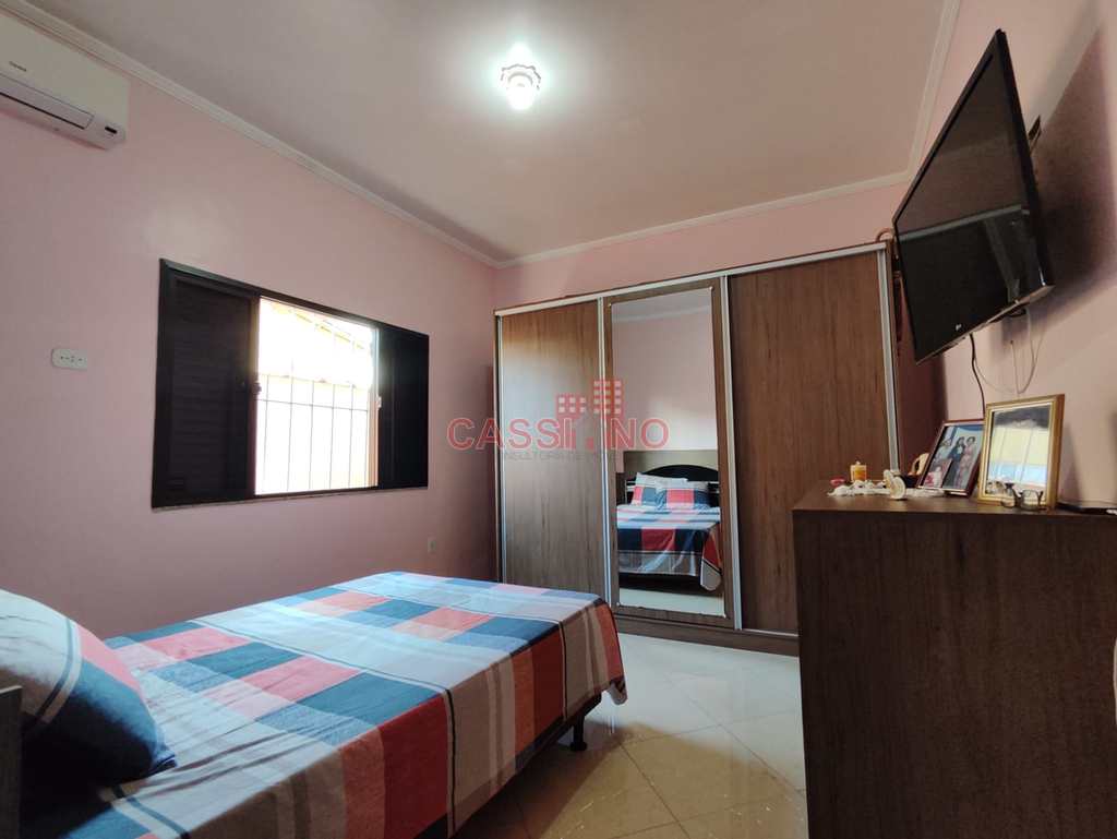 Casa em Cubatão, no bairro Vila Nova