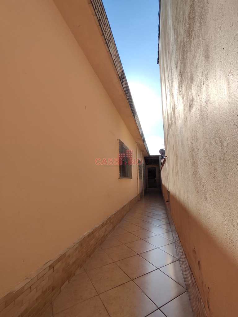 Casa em Cubatão, no bairro Vila Nova