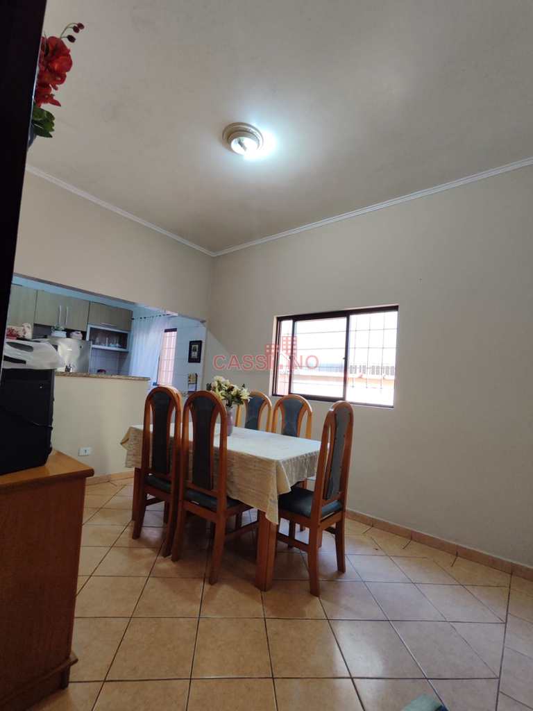 Casa em Cubatão, no bairro Vila Nova
