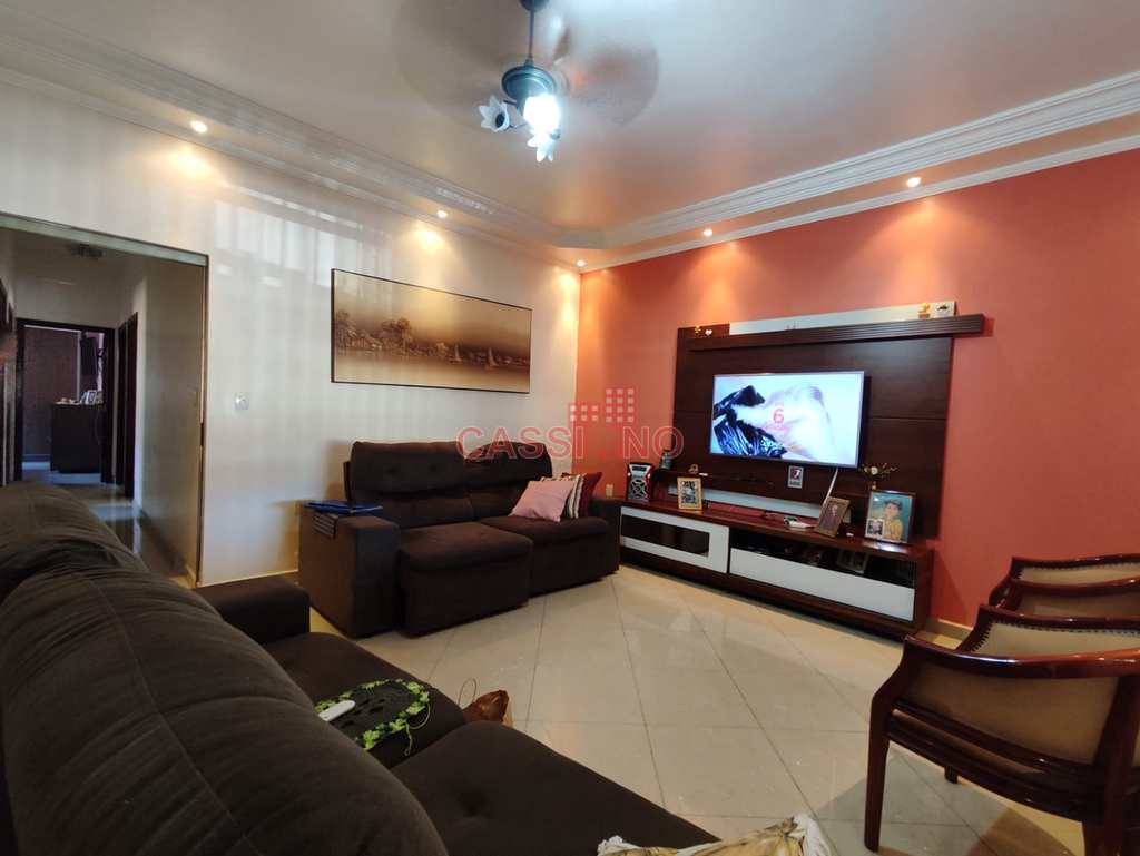 Casa em Cubatão, no bairro Vila Nova