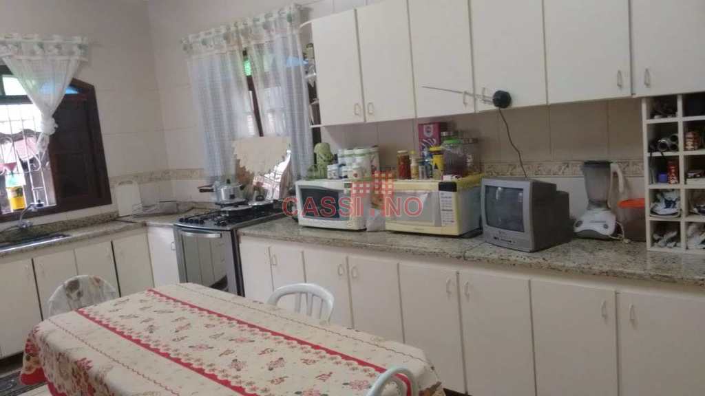 Sobrado em Cubatão, no bairro Parque São Luis