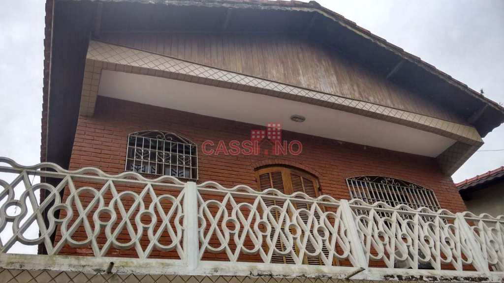 Sobrado em Cubatão, no bairro Parque São Luis