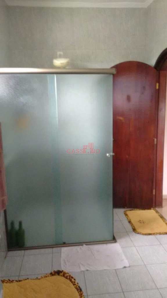 Sobrado em Cubatão, no bairro Parque São Luis